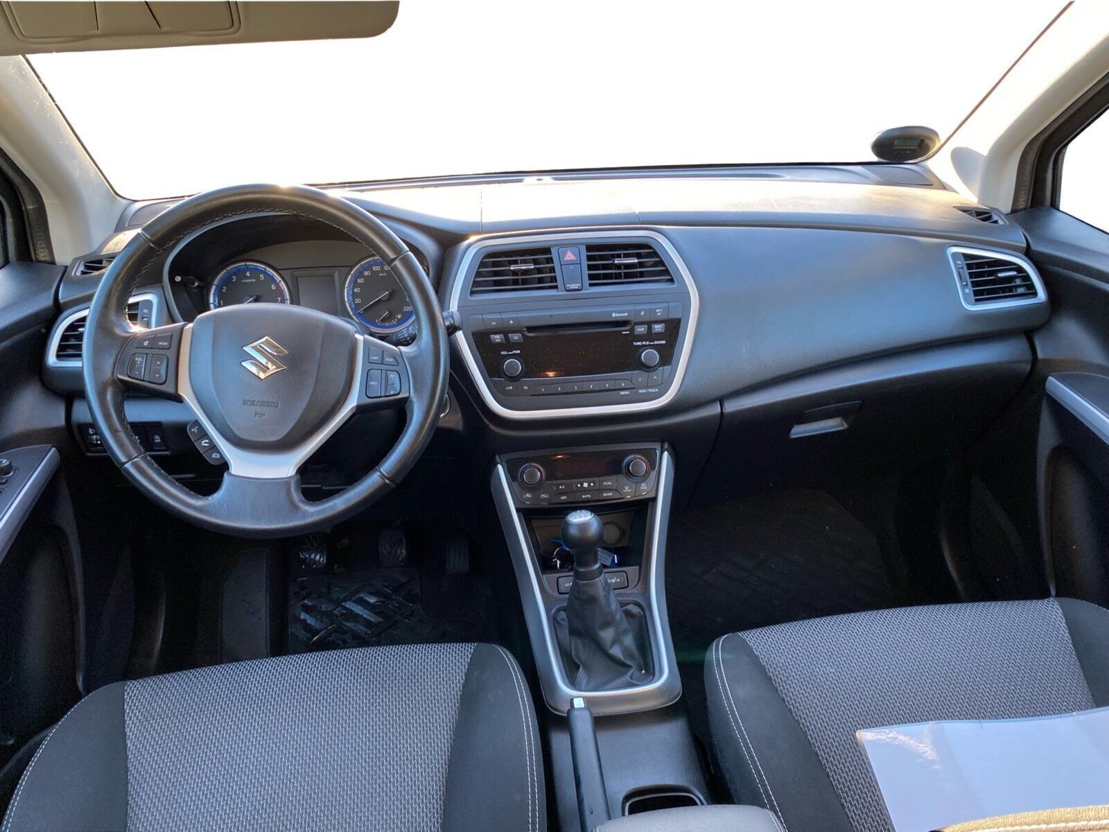 Sort Suzuki S-Cross fra 2014