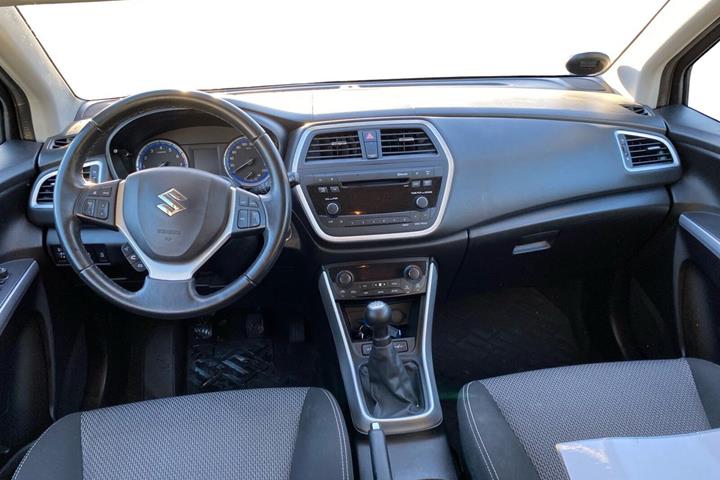 Sort Suzuki S-Cross fra 2014