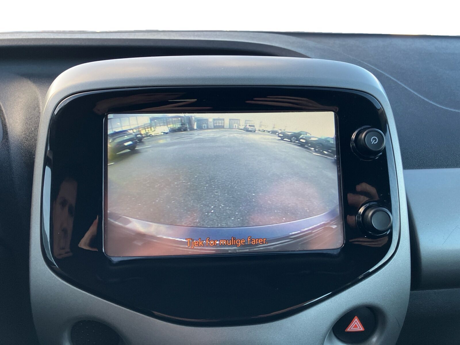 Sølv Toyota Aygo fra 2015