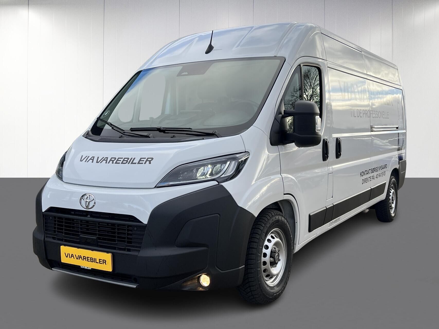 Hvid Toyota Proace Max fra 2024