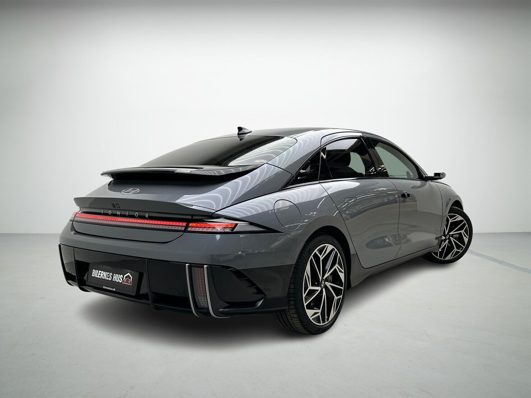 Hyundai Ioniq 6 Electric 77,4 kWh Ultimate 4WD 325HK Aut.