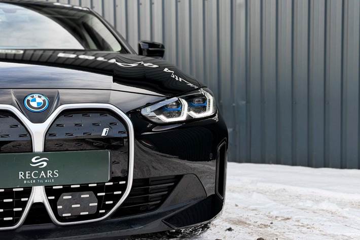 Sort BMW i4 fra 2023