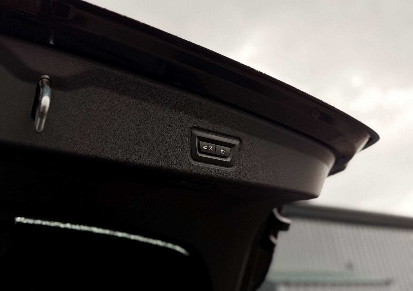 Sort BMW i4 fra 2023