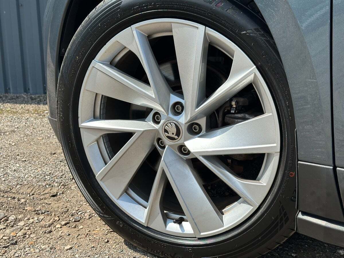 Skoda Enyaq 80 iV Plus Suite