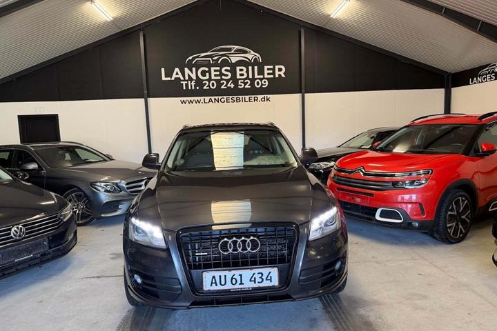 Grå Audi Q5 fra 2012