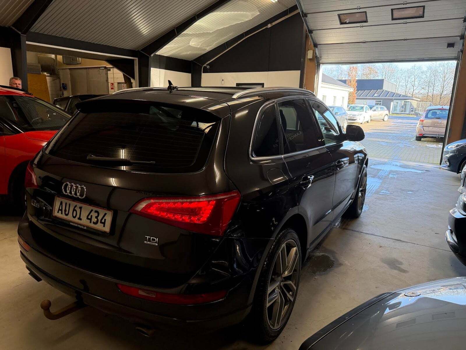 Grå Audi Q5 fra 2012