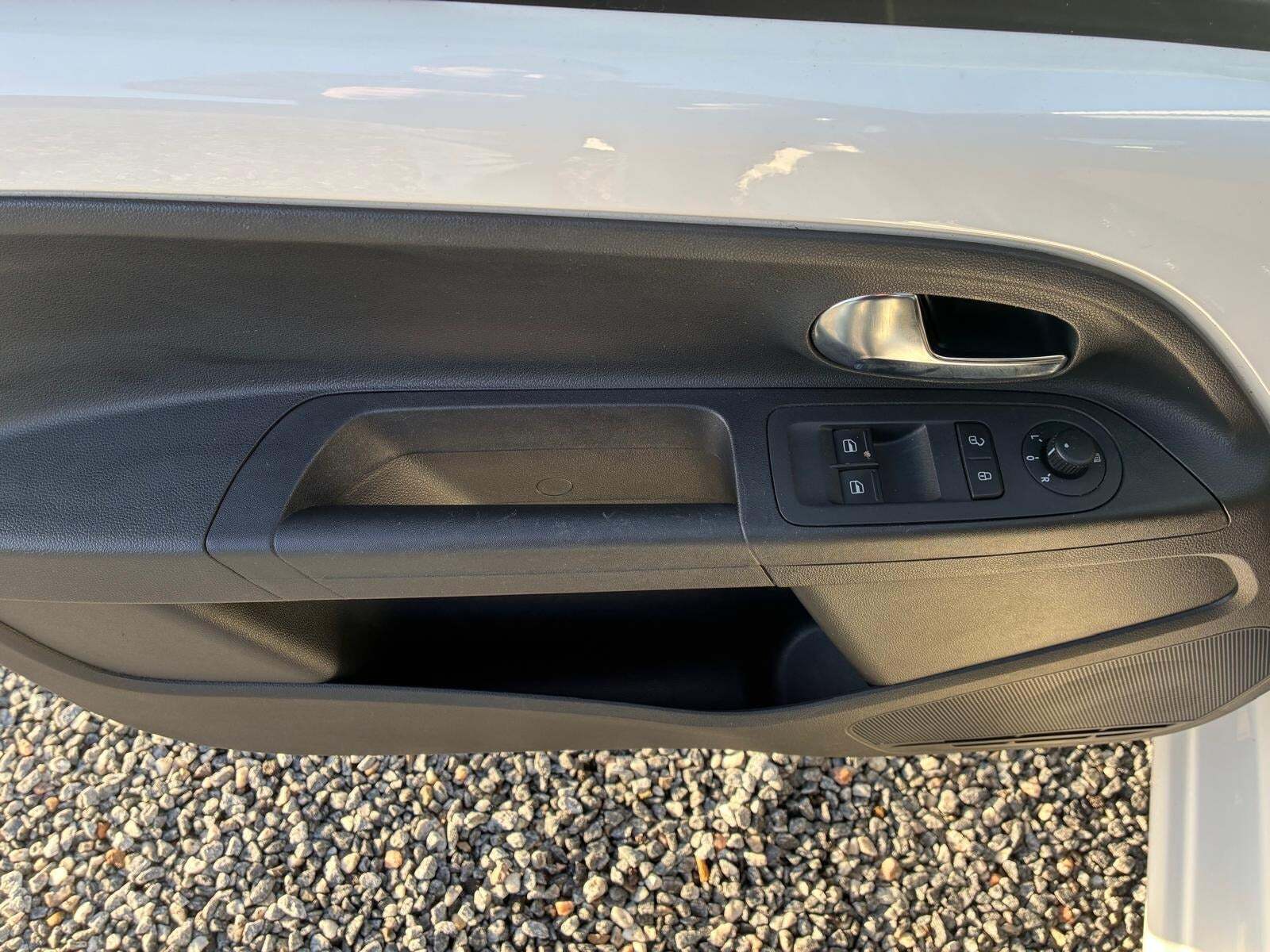 Hvid VW UP! fra 2017