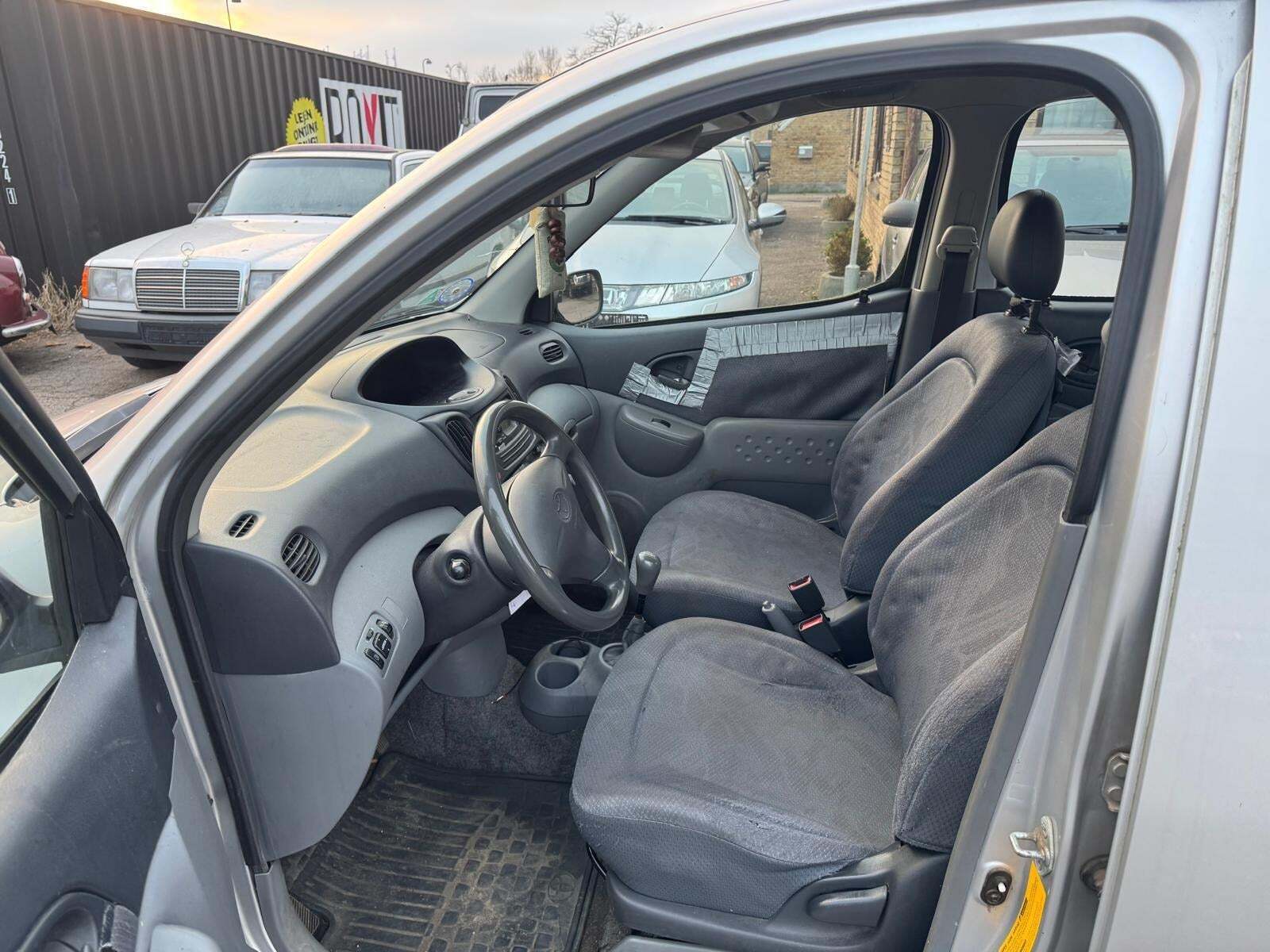 Toyota Yaris Verso 1,3 Luna