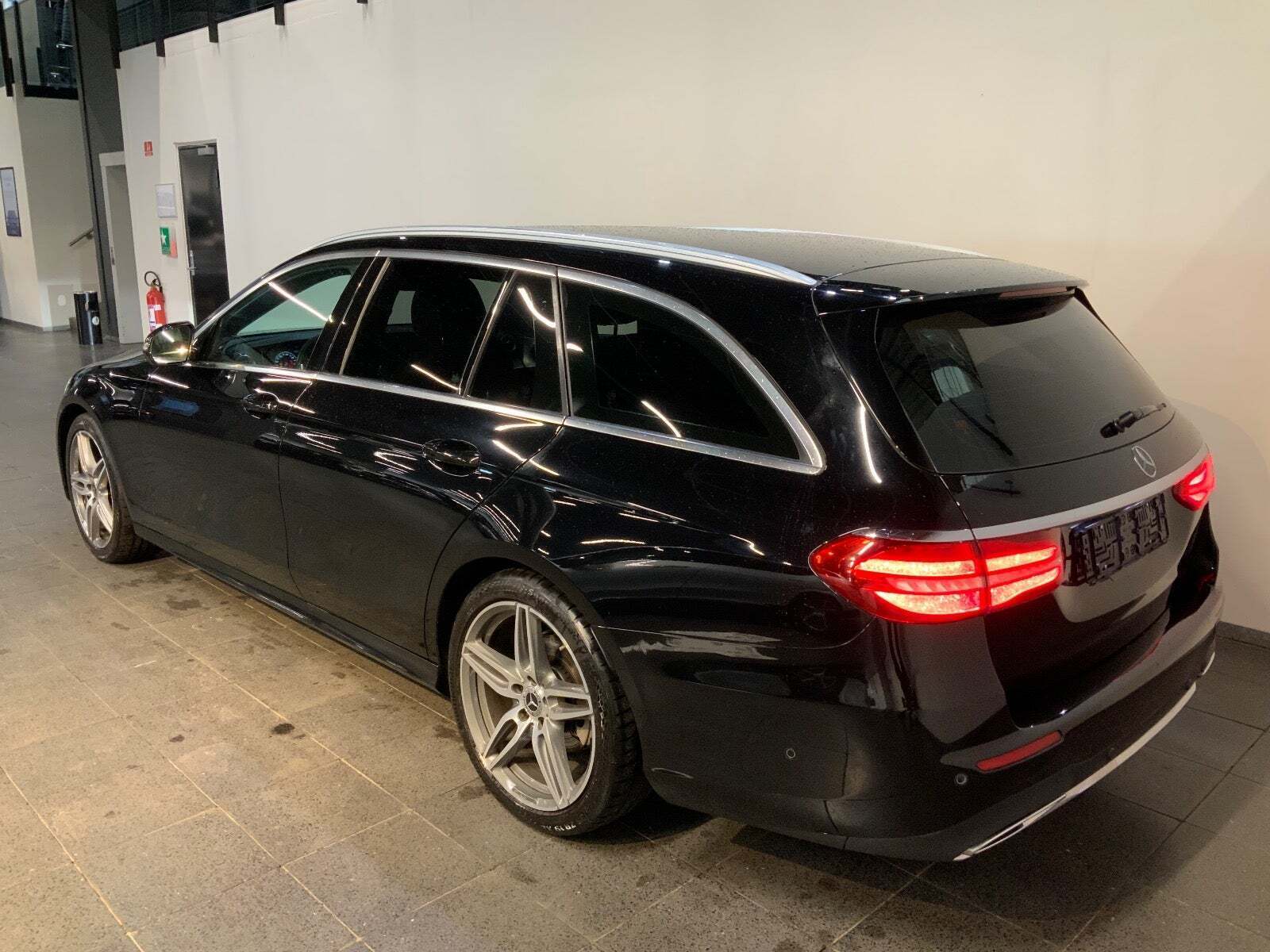 Mercedes E220 d 2,0 AMG Line stc. aut.