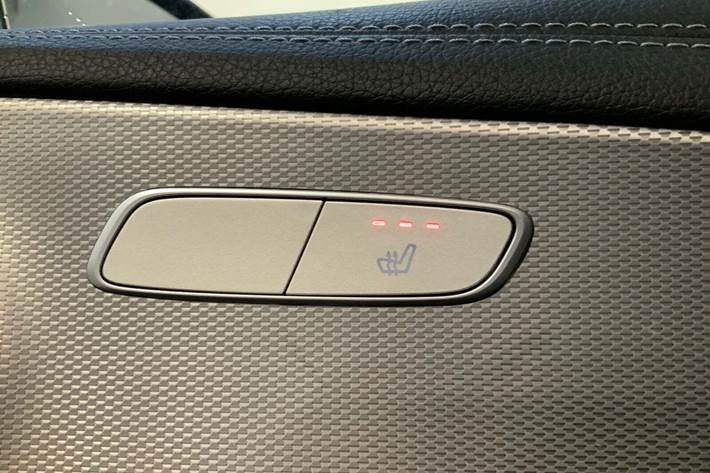 Sort Mercedes E220 d fra 2016