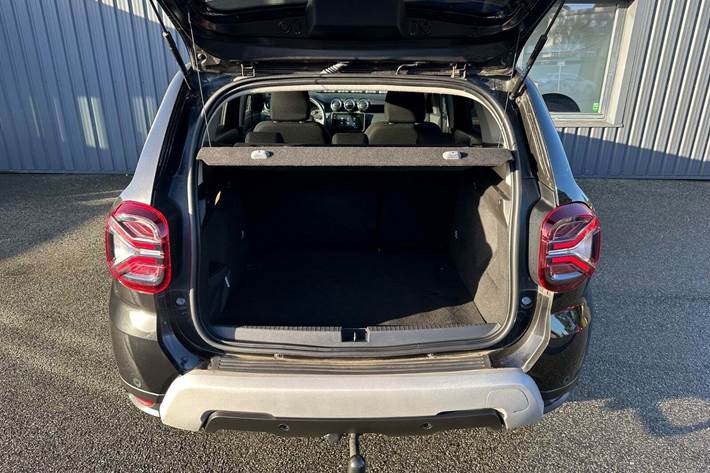 Sort Dacia Duster fra 2021