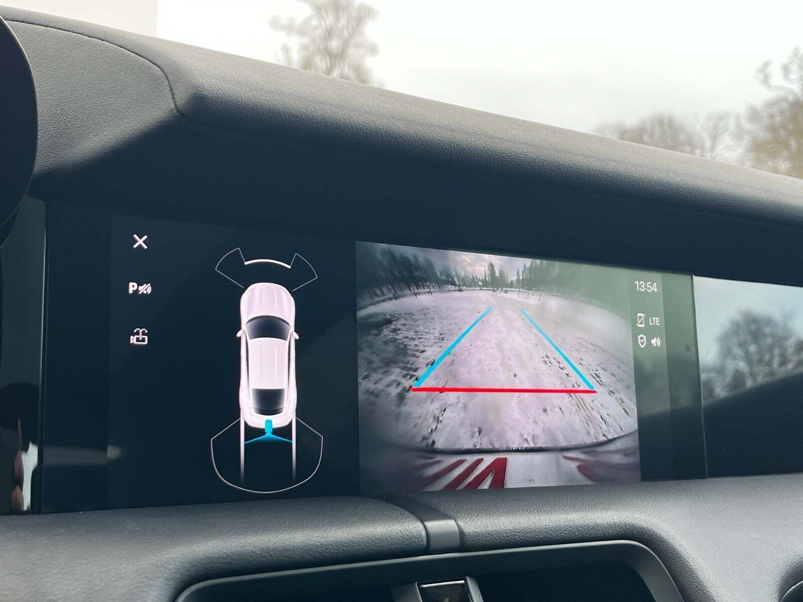 Grå Porsche Taycan 4S fra 2021