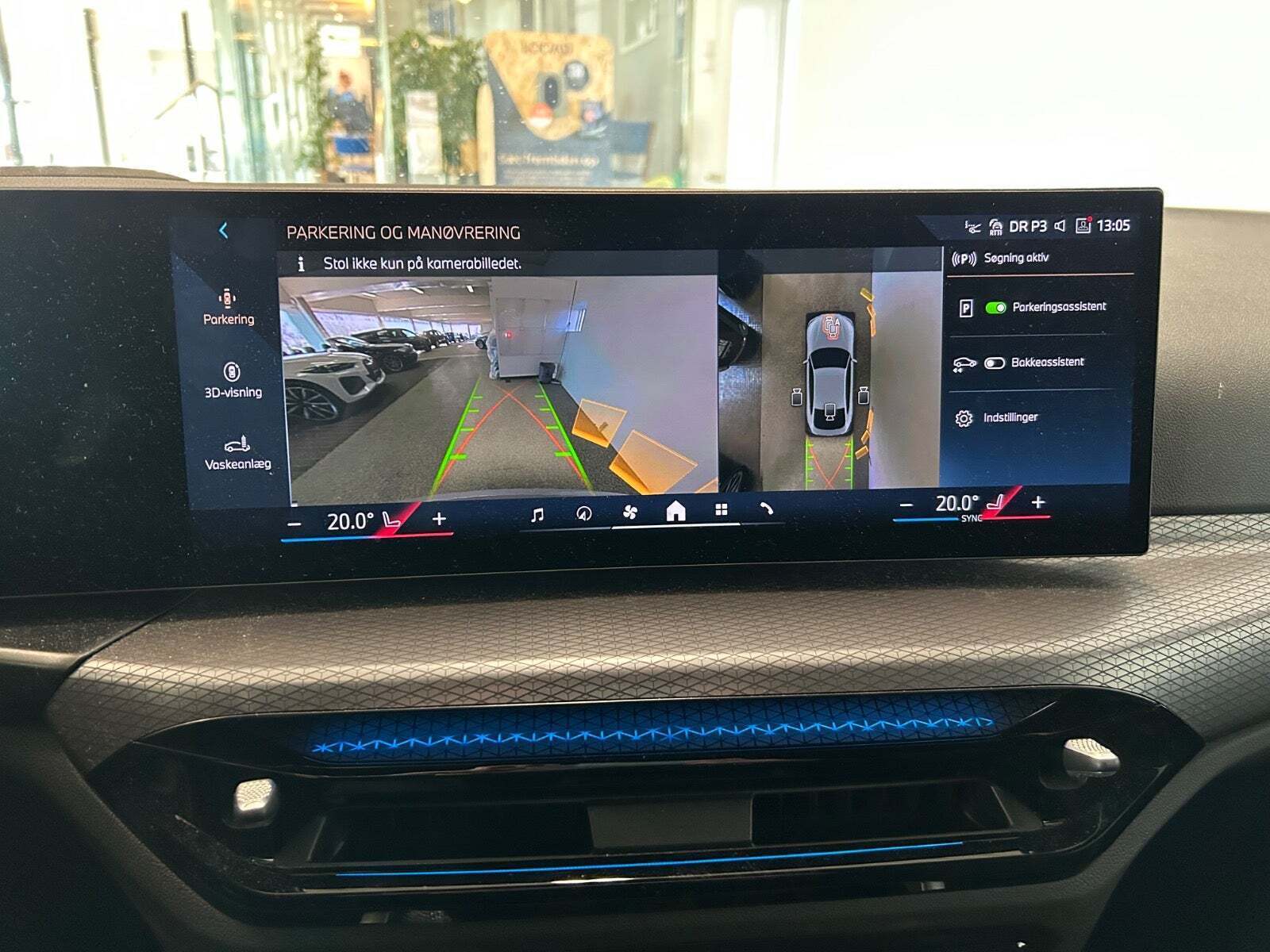 Grå BMW i4 fra 2025