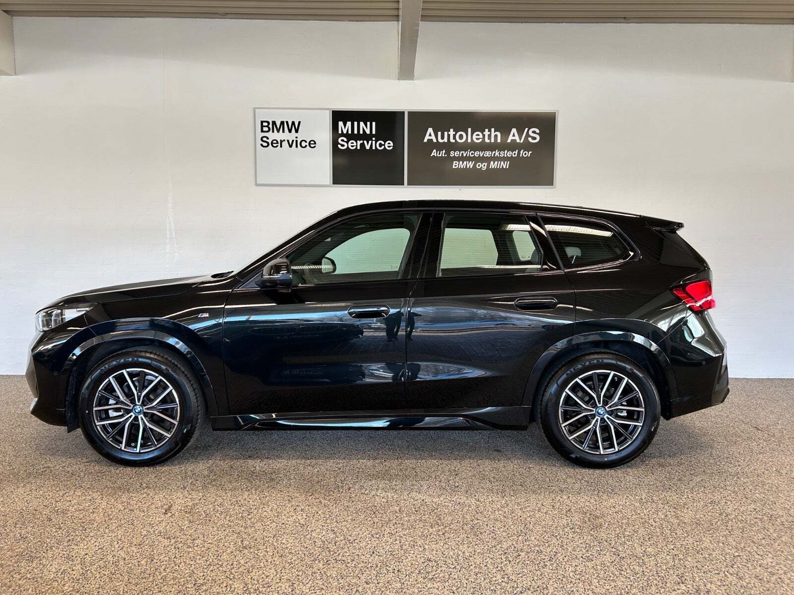 BMW iX1 xDrive30 Fully Charged M-Sport