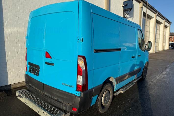 Blå Renault Master IV T33 fra 2019