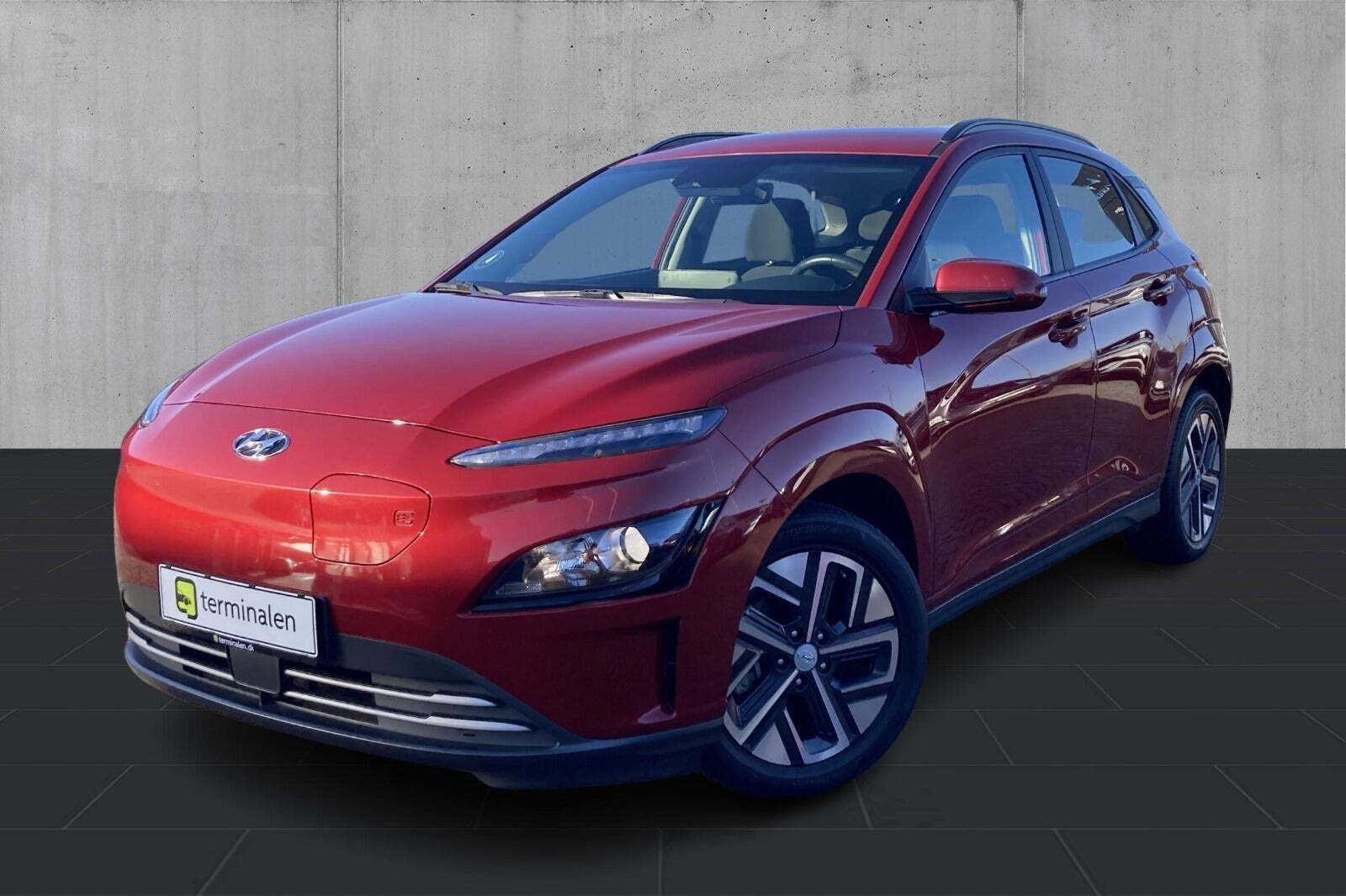 Rød Hyundai Kona fra 2022