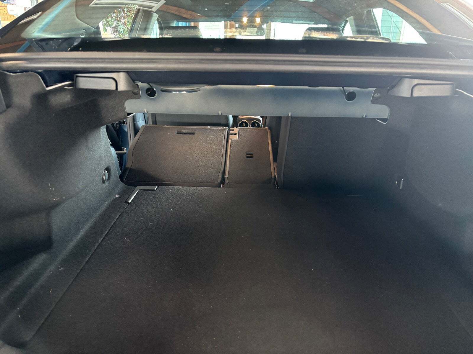 Blå Mercedes A200 fra 2020