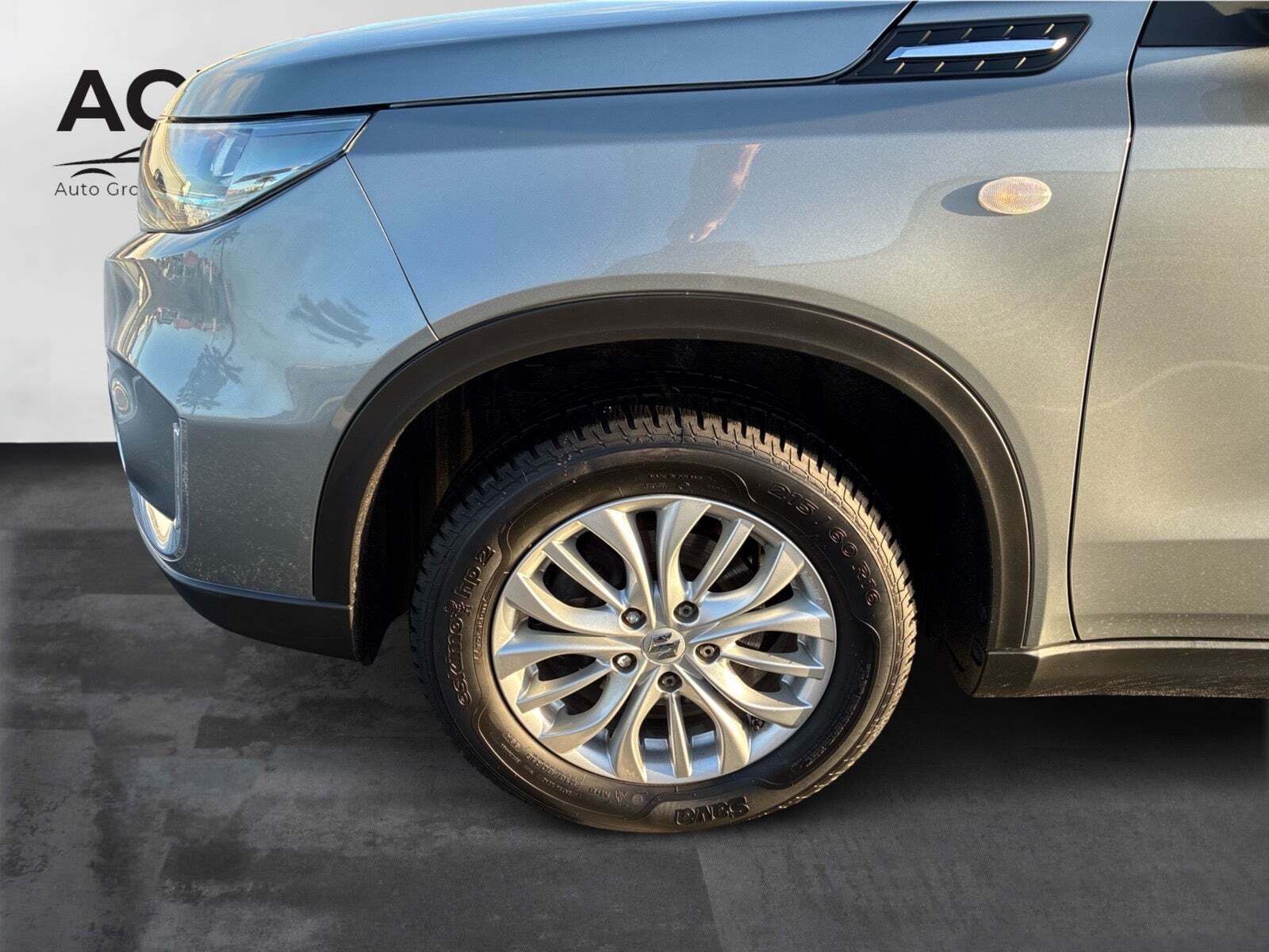 Sølv Suzuki Vitara fra 2020