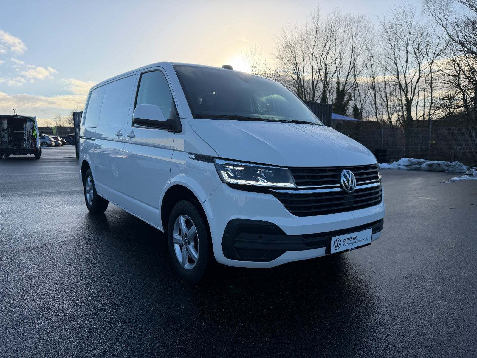 VW Transporter 2,0 TDi 150 Kassevogn DSG kort