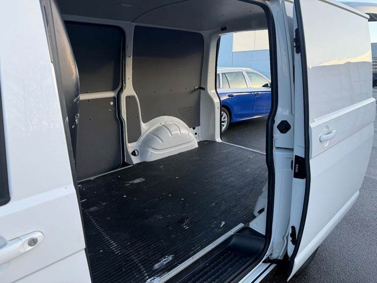 VW Transporter 2,0 TDi 150 Kassevogn DSG kort