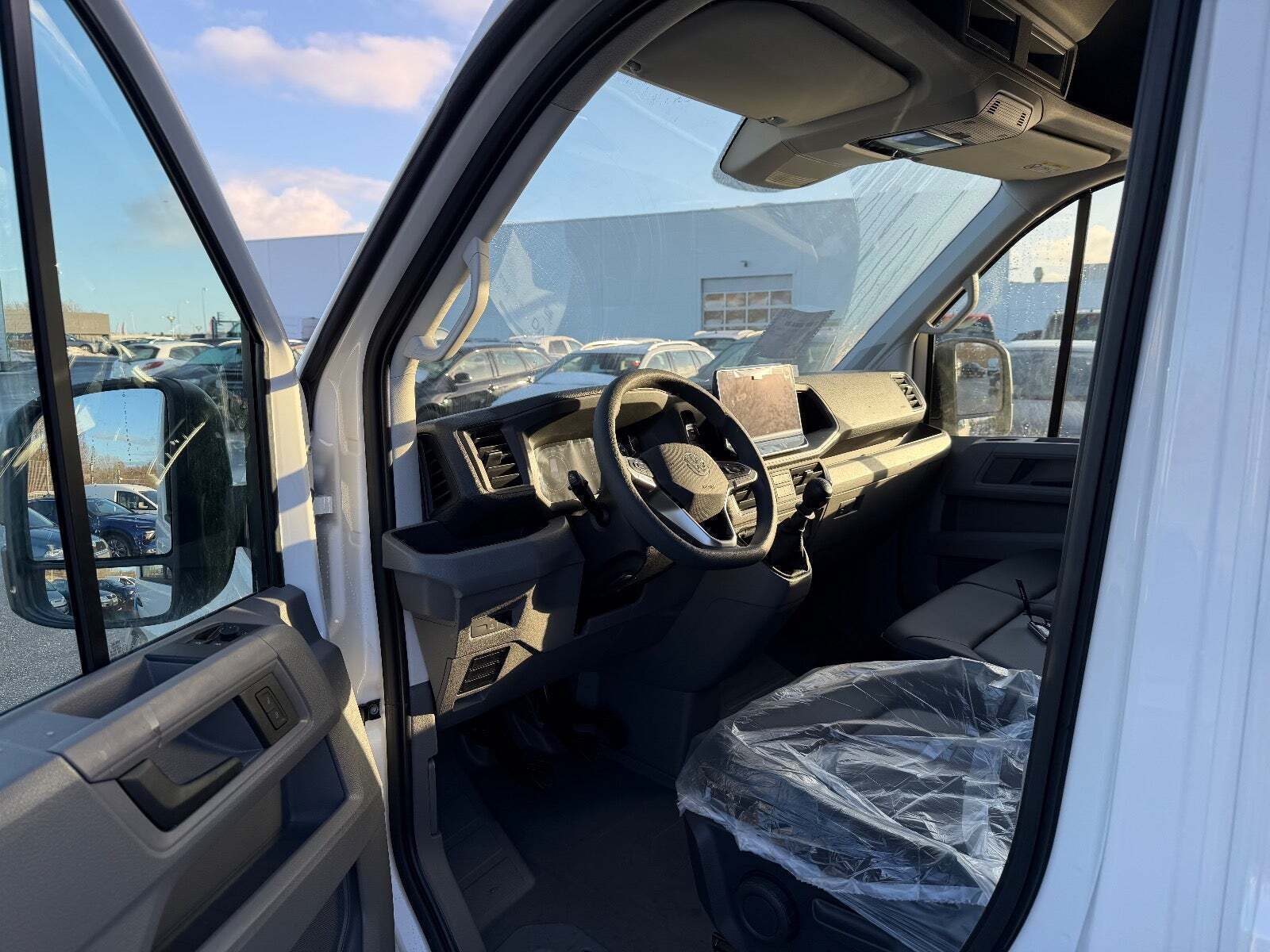 VW Crafter 35 2,0 TDi 140 Kassevogn L3H2