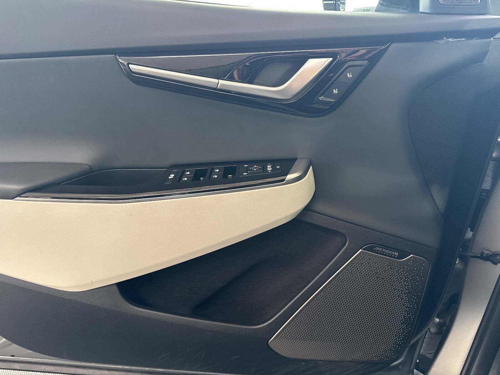 Grå Kia EV6 fra 2024