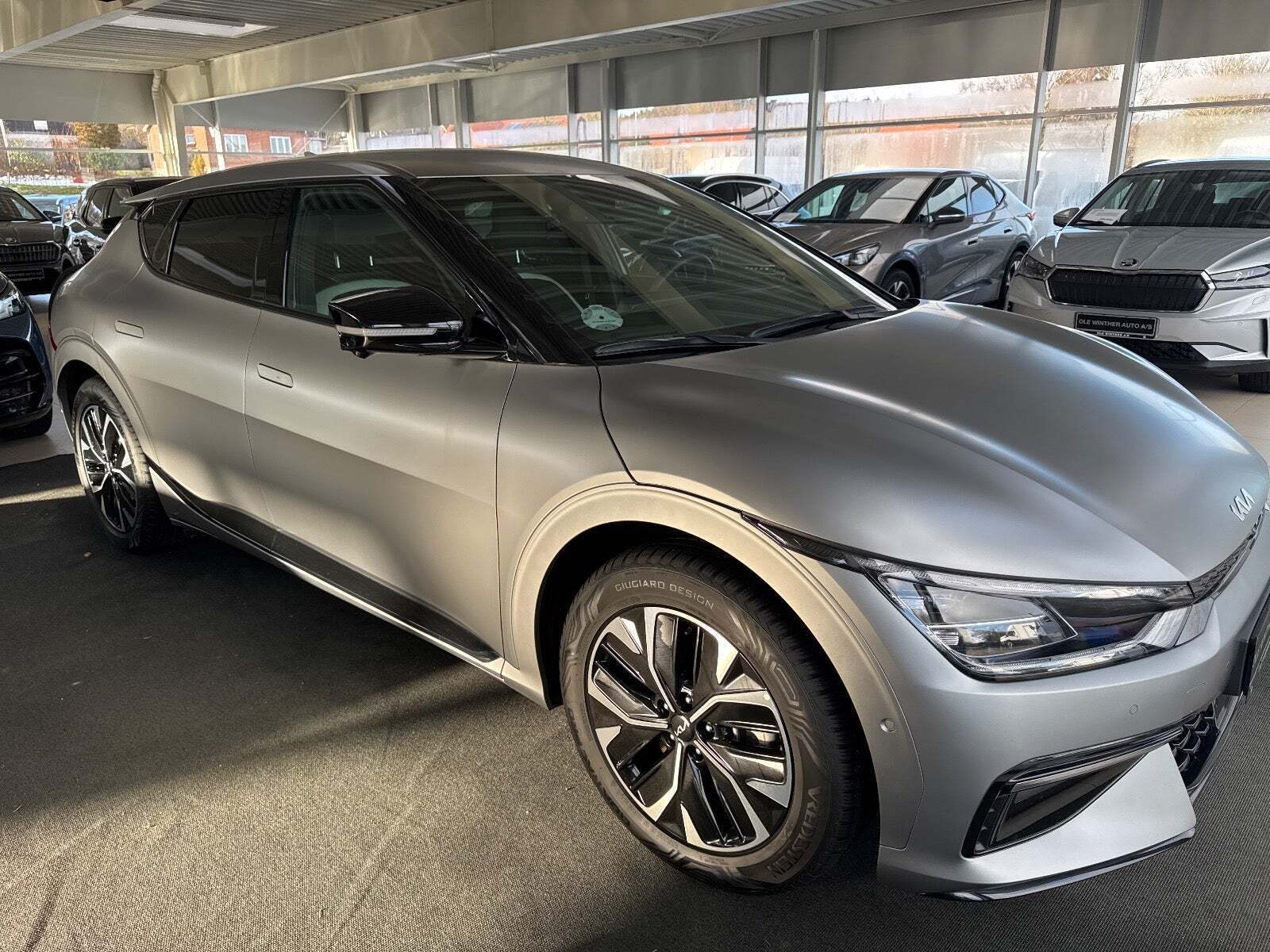 Grå Kia EV6 fra 2024