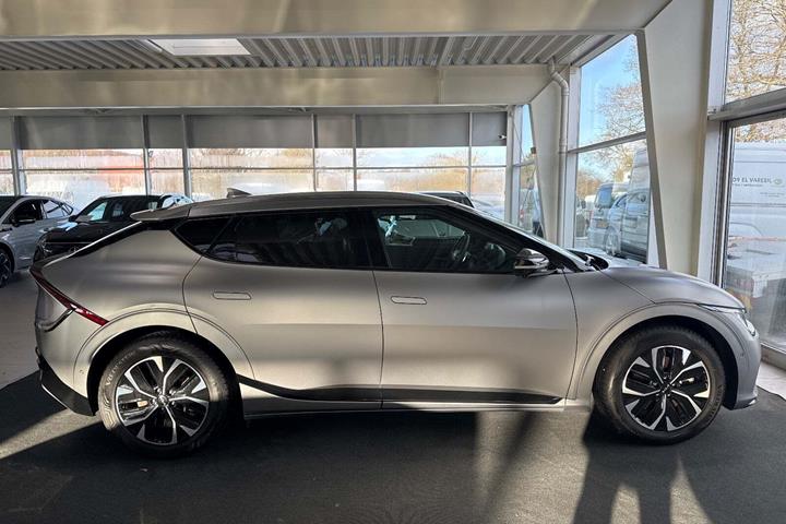 Grå Kia EV6 fra 2024