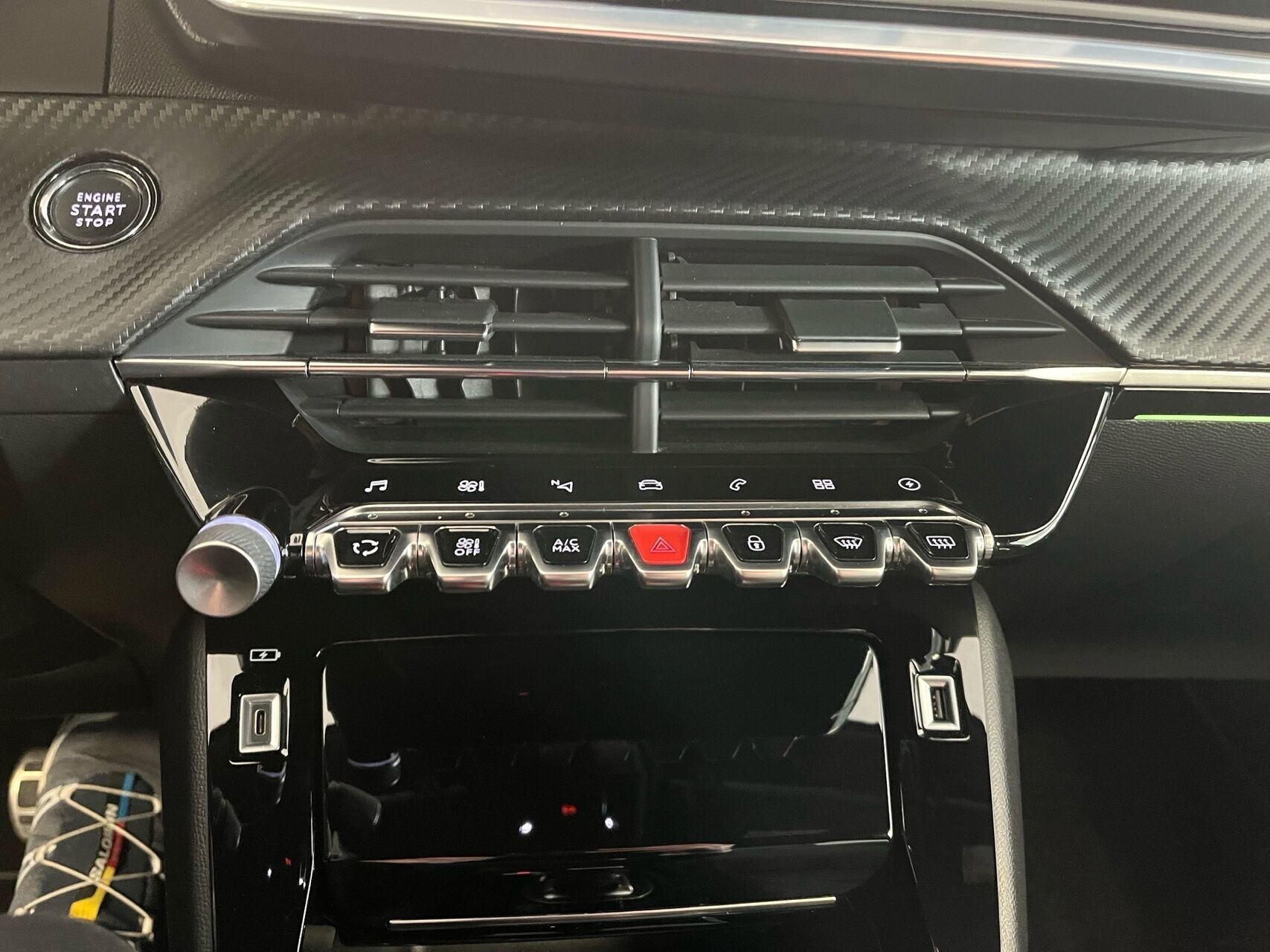 Hvid Peugeot e-208 fra 2020