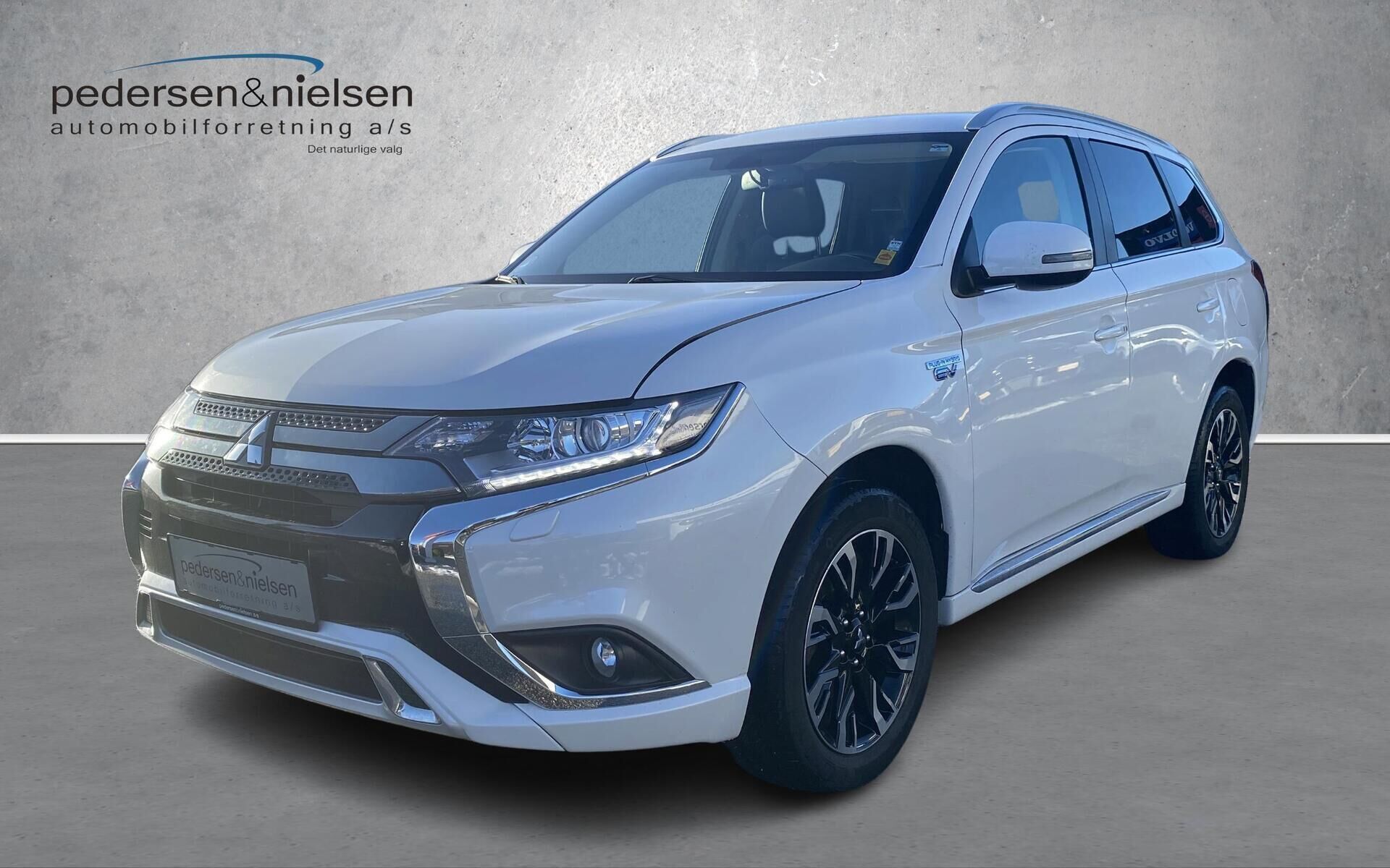 Mitsubishi Outlander 2,4 PHEV  Plugin-hybrid Inform+ 4WD 224HK 5d 6g Trinl. Gear