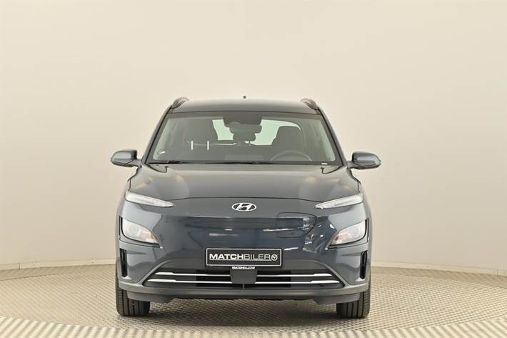 Blå Hyundai Kona fra 2022