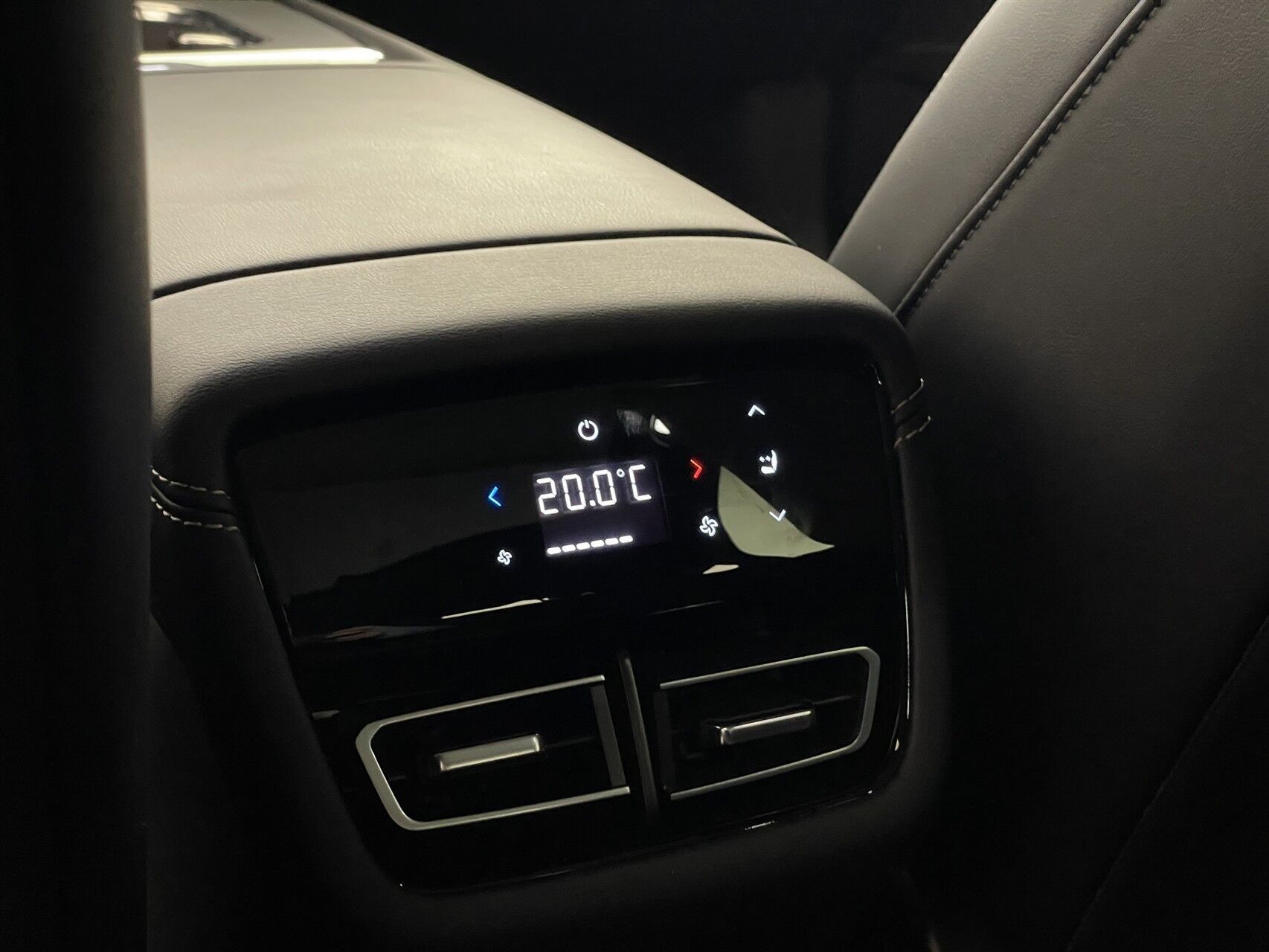 Hvid Mazda 6e fra 2025