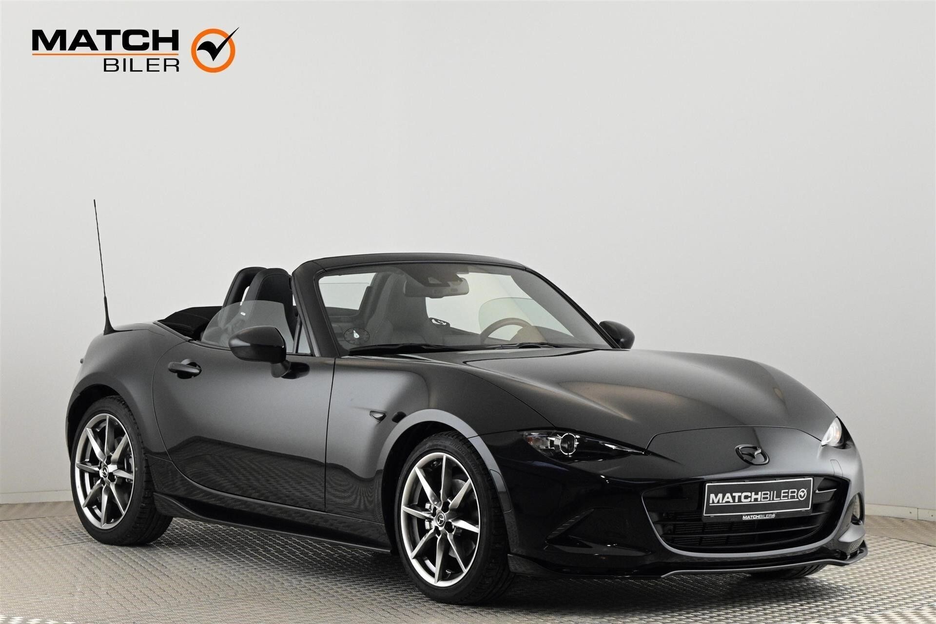 Guide til Mazda MX-5 RF 1.5 SKYACTIV-G 132 Homura (Årgang 06/2024 - 09/2025)