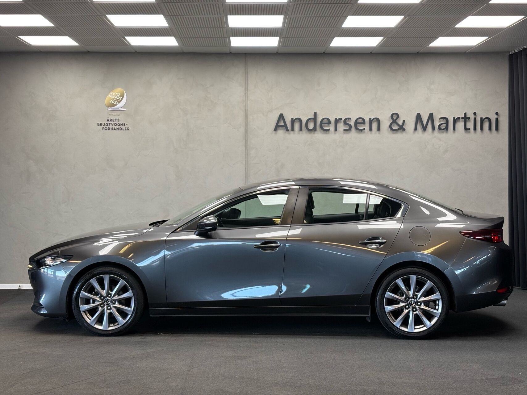 Mazda 3 2,0 Skyactiv-G  Mild hybrid Cosmo 122HK 6g Aut.