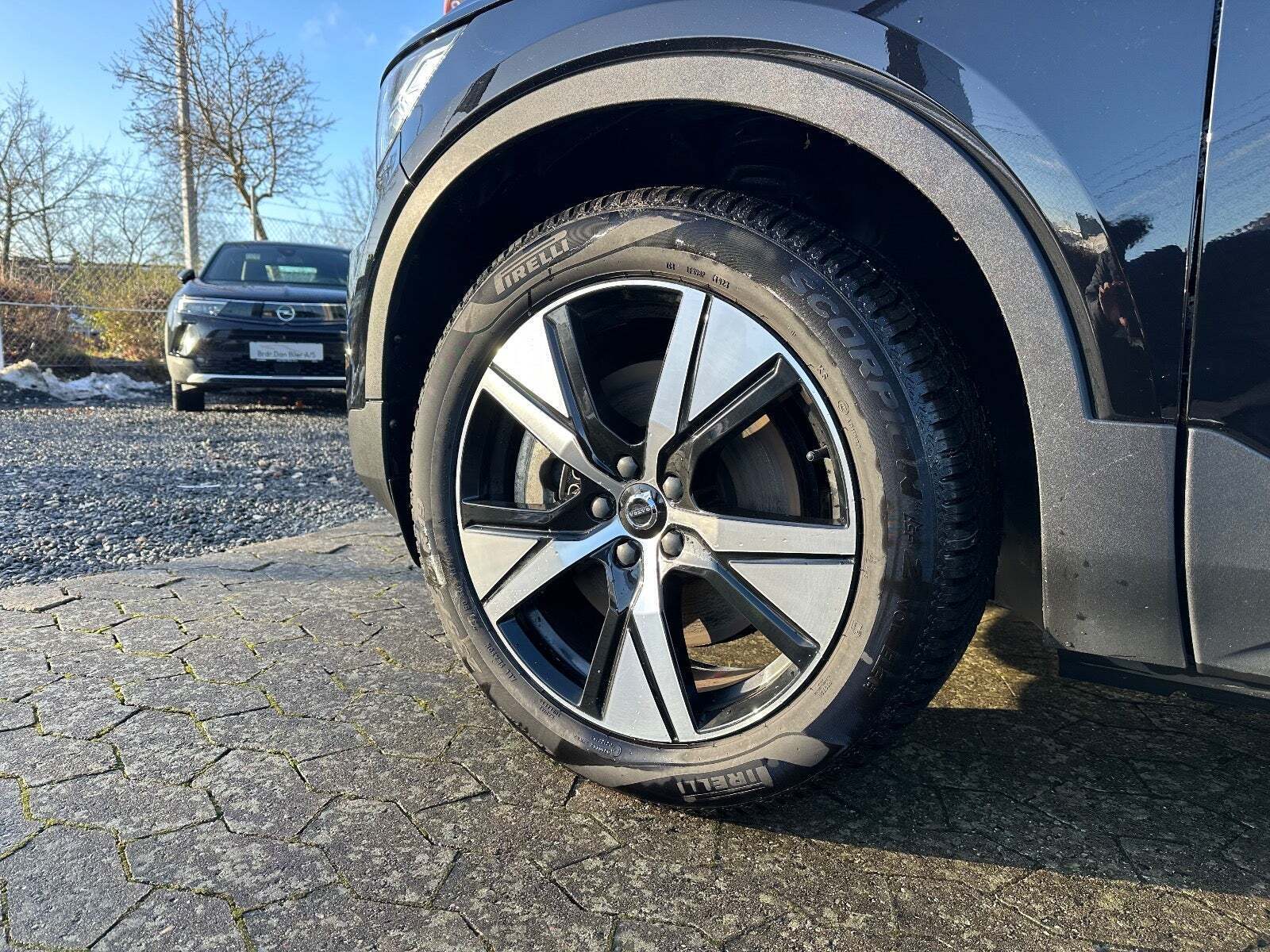 Sort Volvo XC40 fra 2022