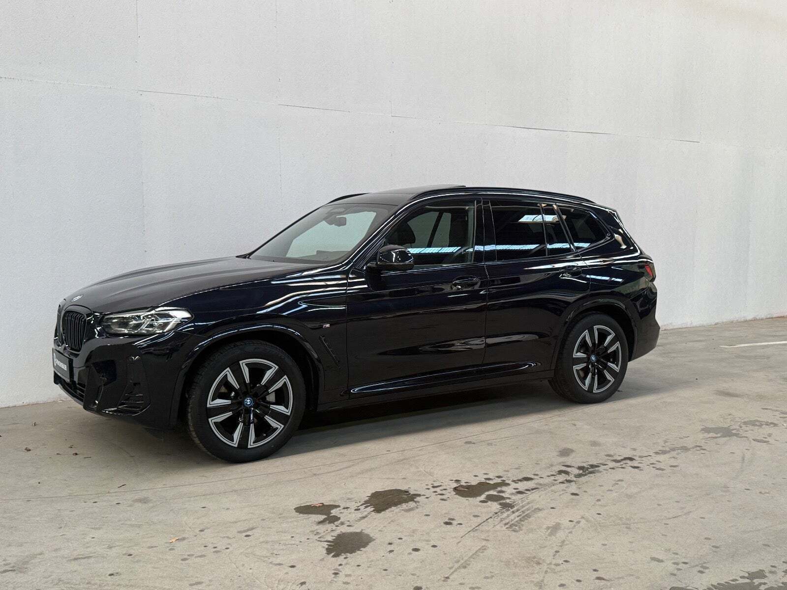 BMW iX3 Charged