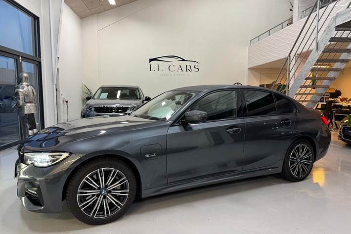 undefined BMW 330e fra 2022