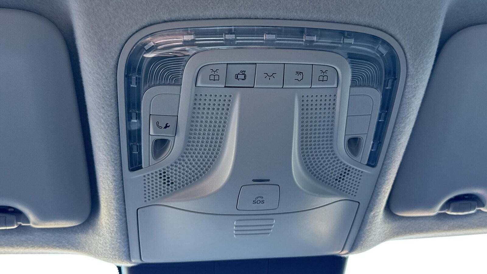 Hvid Mercedes Vito 114 fra 2022