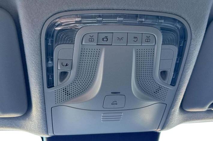 Hvid Mercedes Vito 114 fra 2022