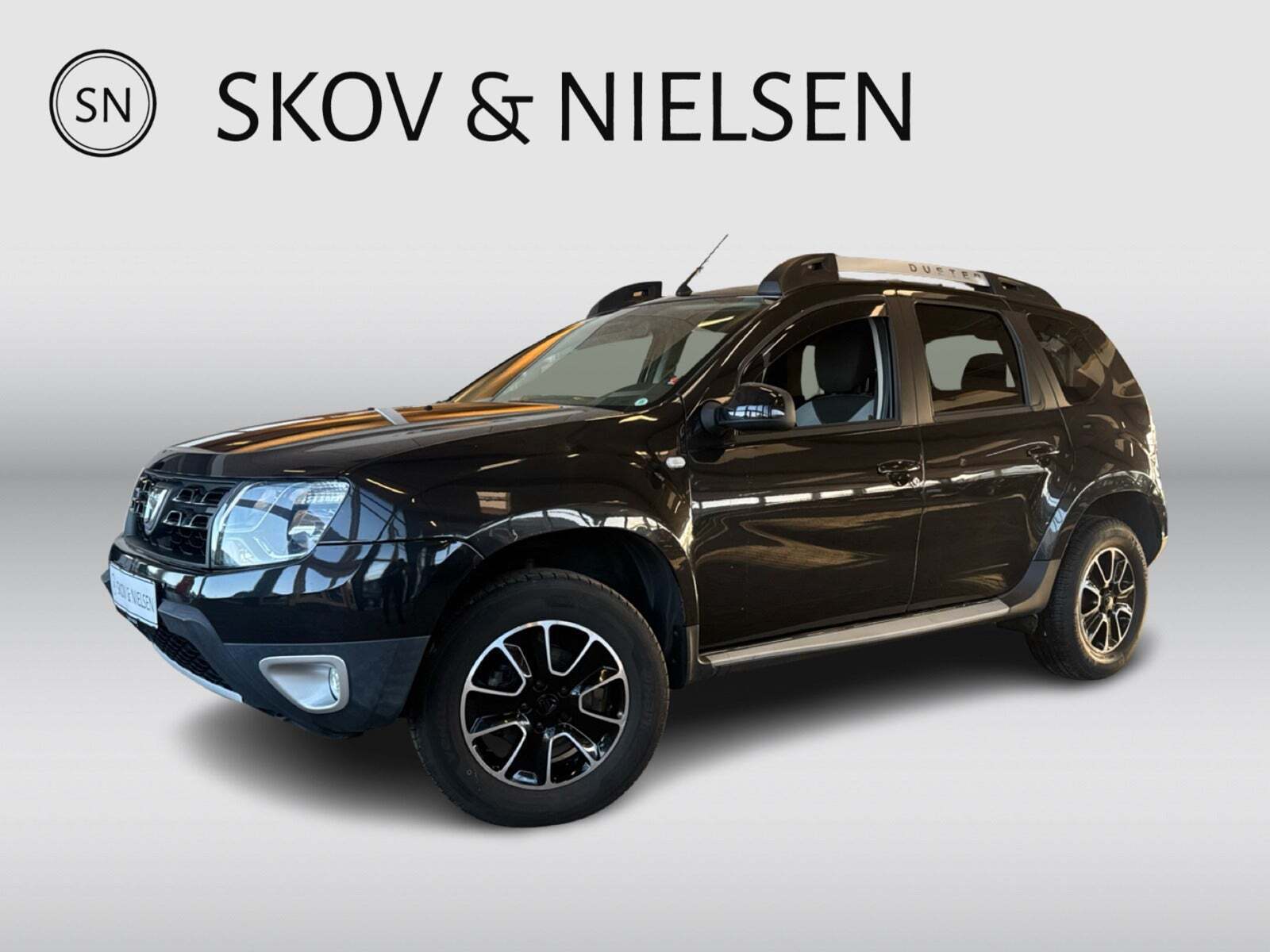 Sort Dacia Duster fra 2017