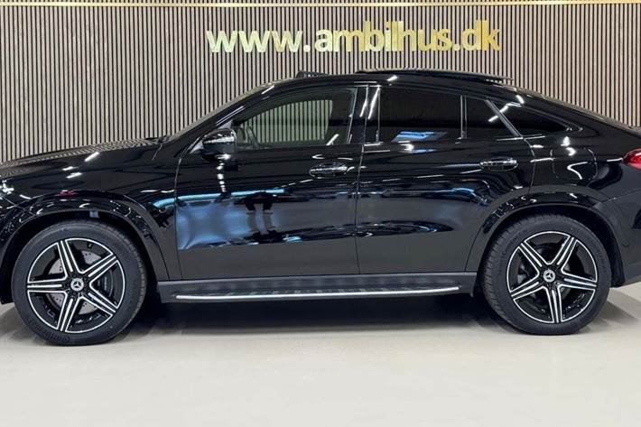 Sort Mercedes GLE350 de fra 2024