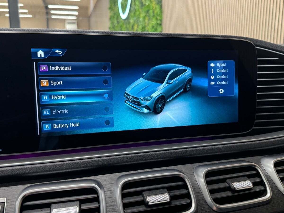 Sort Mercedes GLE350 de fra 2024