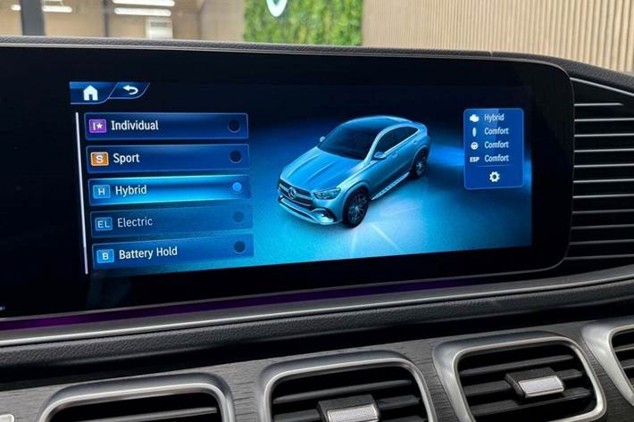 Sort Mercedes GLE350 de fra 2024