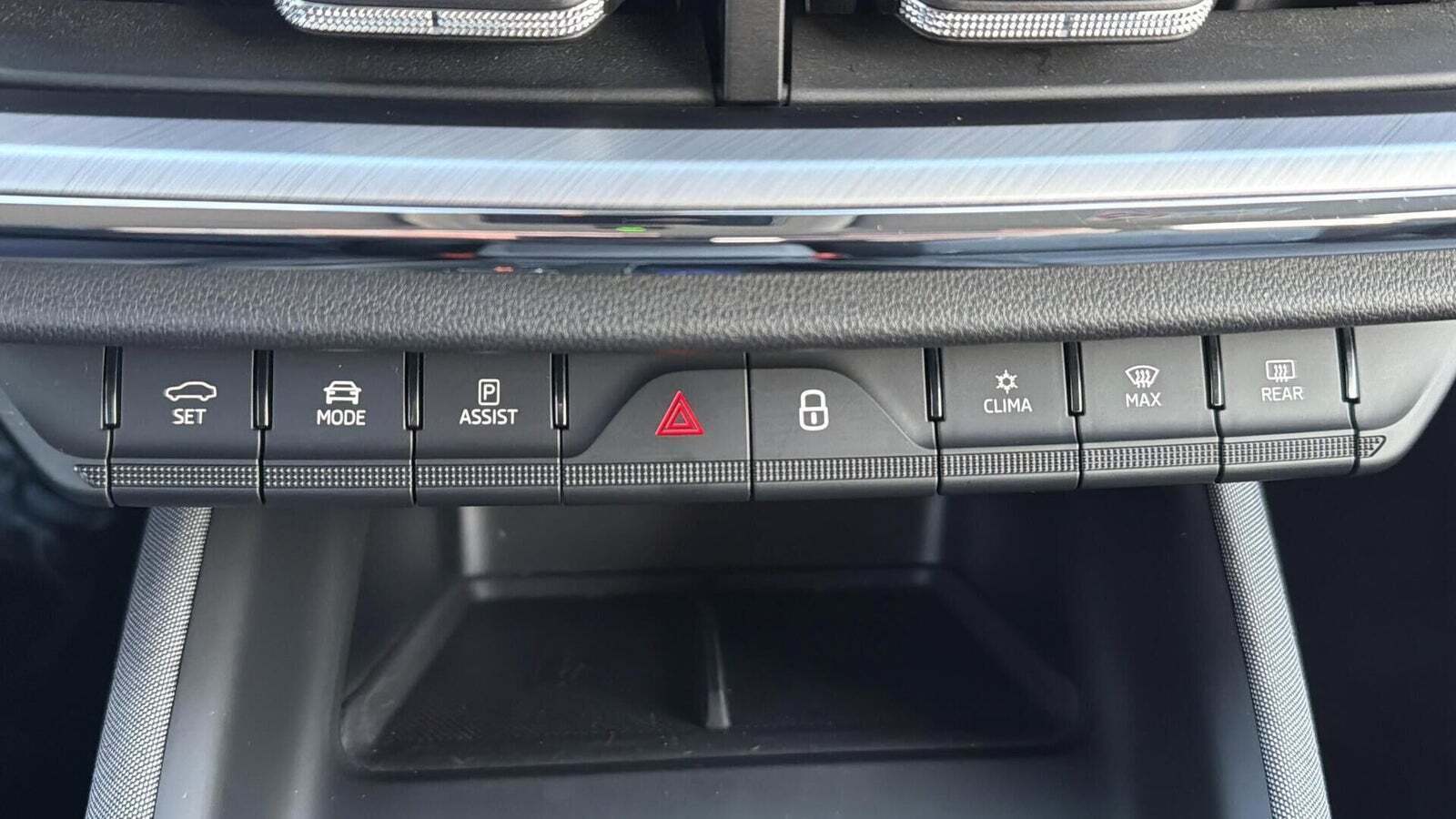 Blå Skoda Enyaq fra 2021