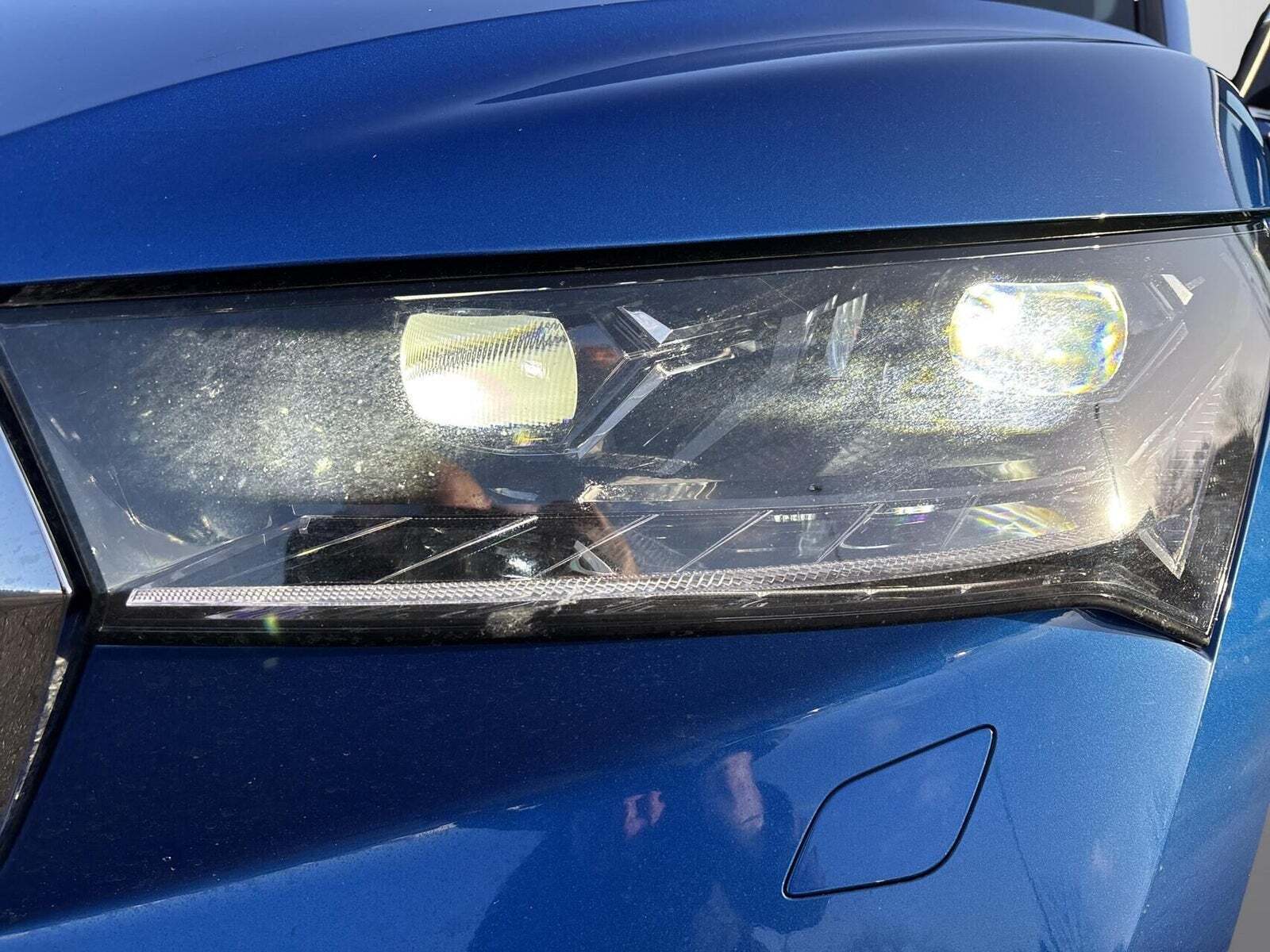 Blå Skoda Enyaq fra 2024