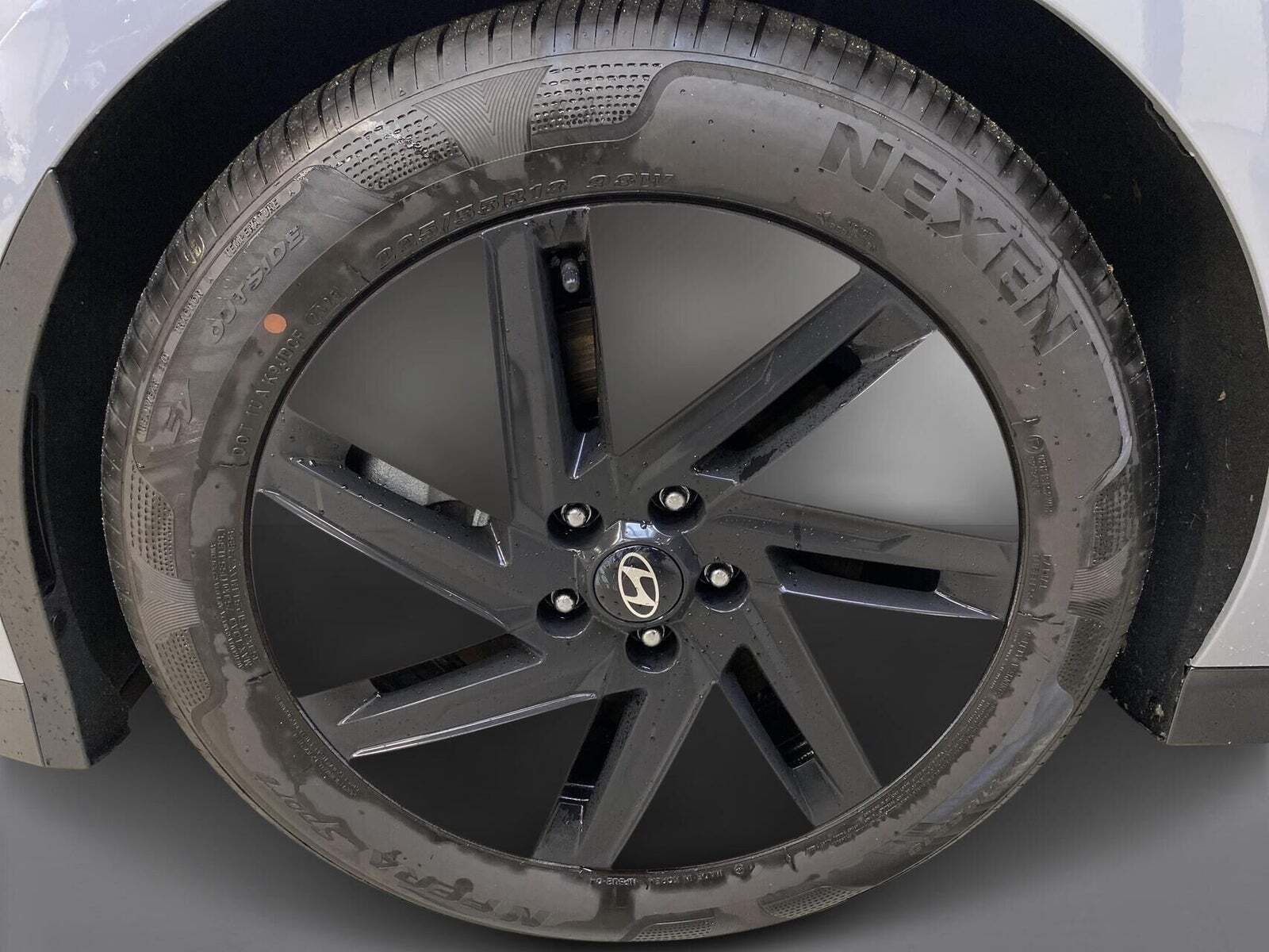 Blå Hyundai Ioniq 6 fra 2025