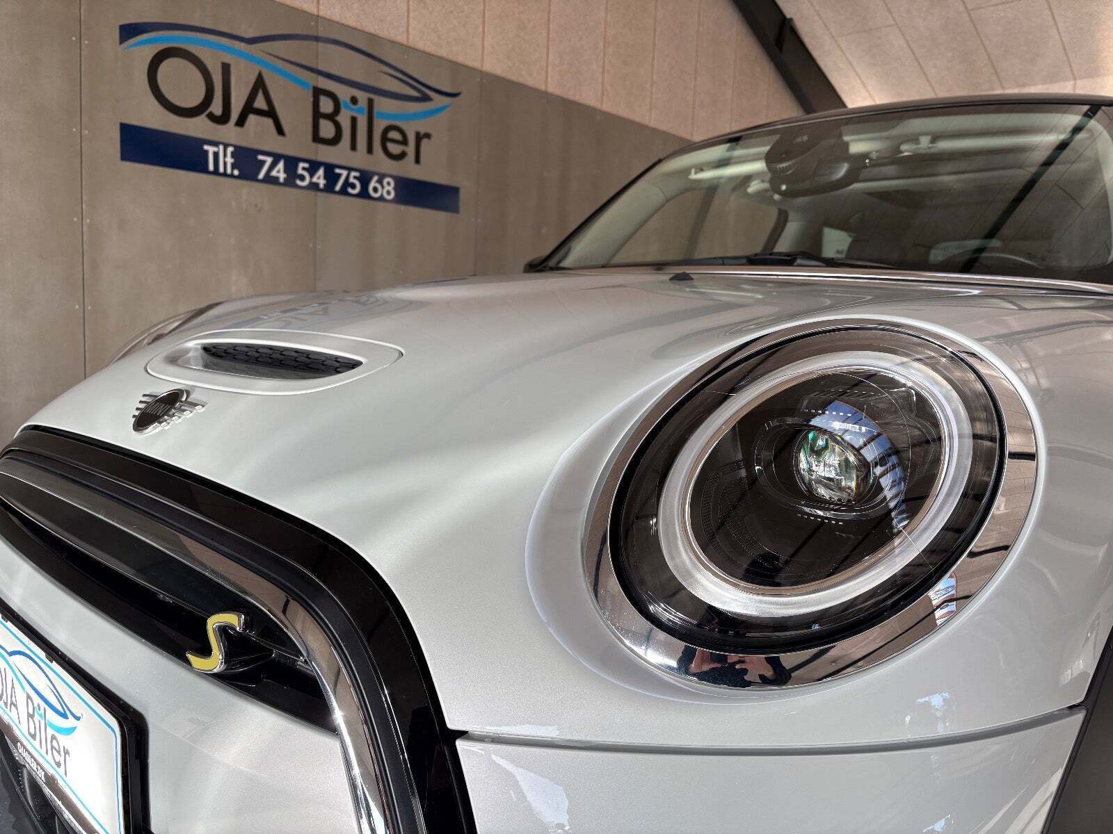 Grå Mini Cooper SE fra 2021