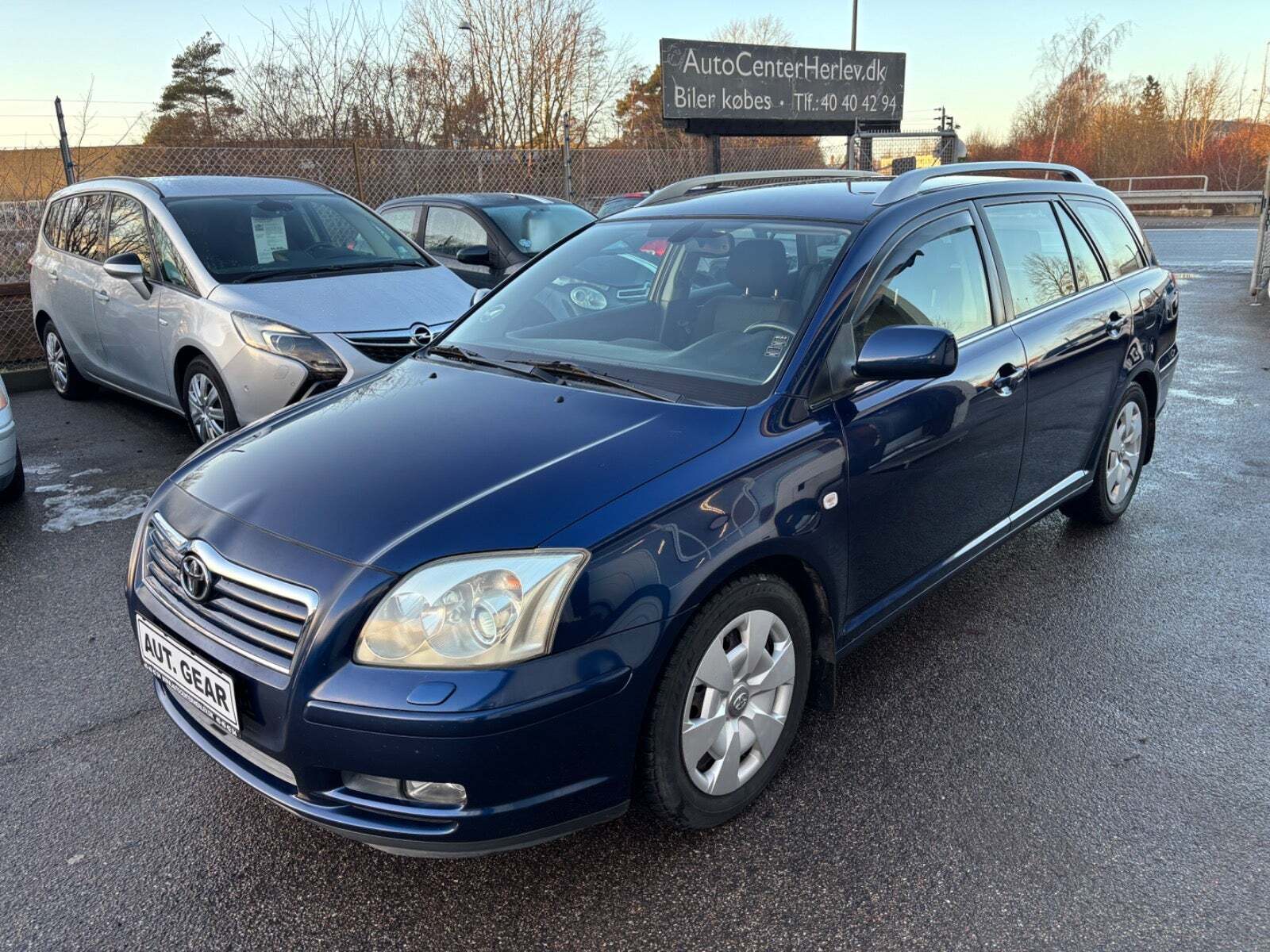 Toyota Avensis 2,4 Sol stc. aut.