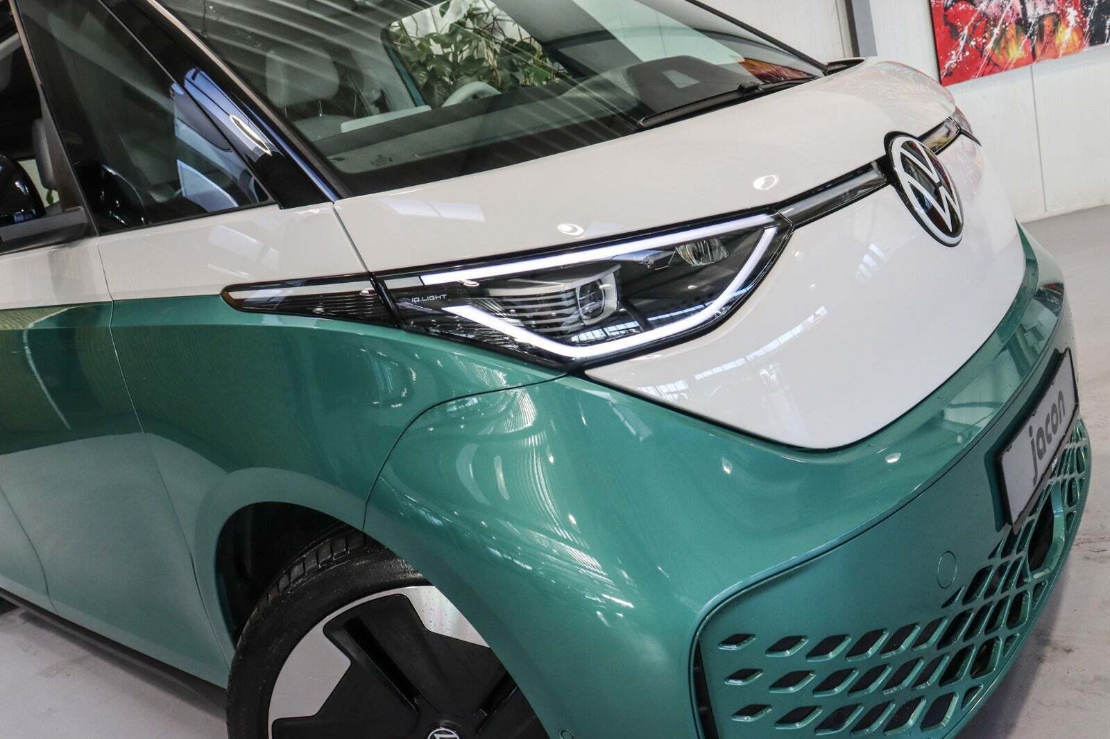 VW ID.Buzz 77 Pro SWB