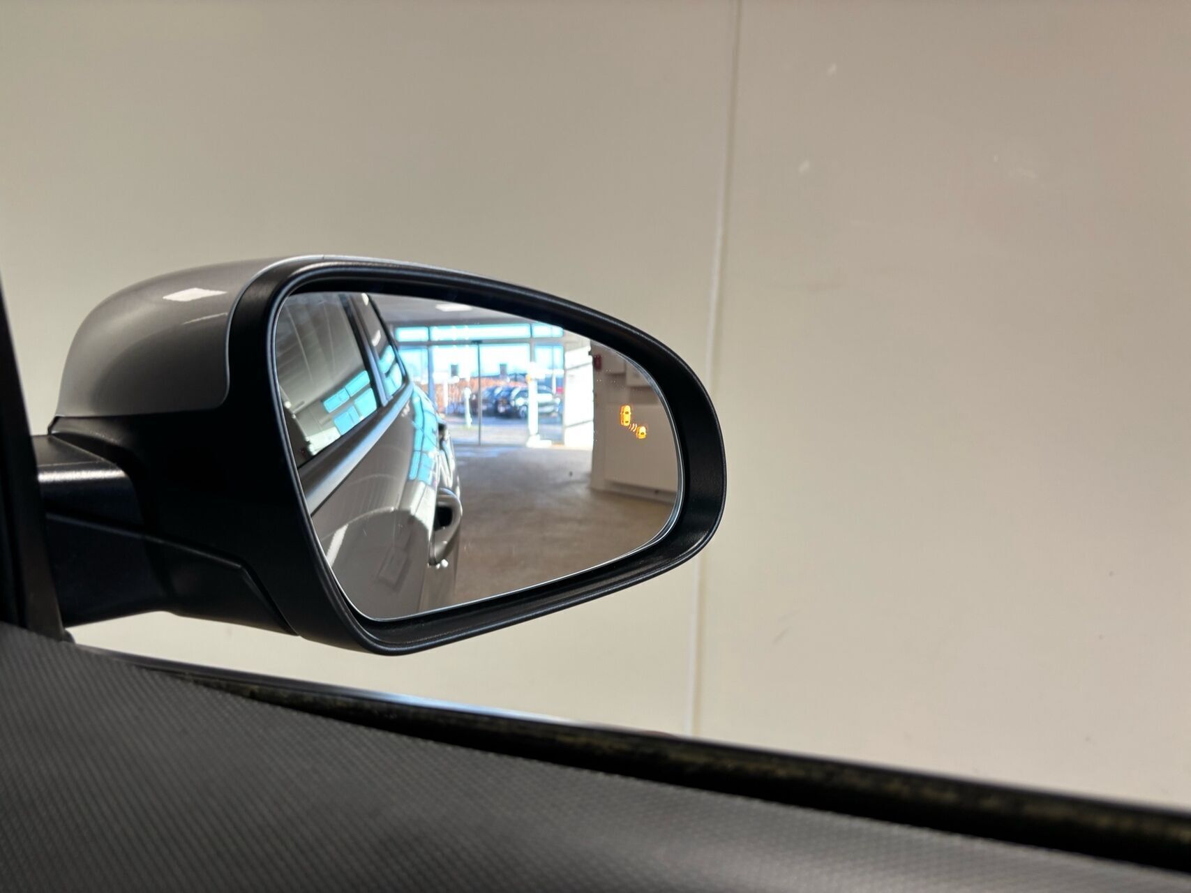 Sølv Hyundai Kona fra 2022